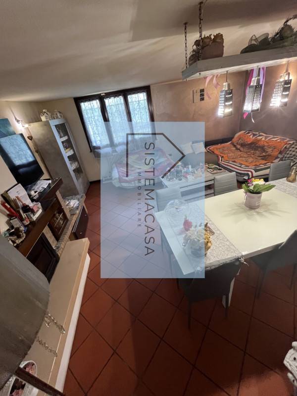 casa indipendente in vendita a Forlì in zona Carpena
