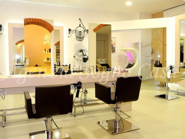 negozio in vendita a Forlì in zona Centro Storico