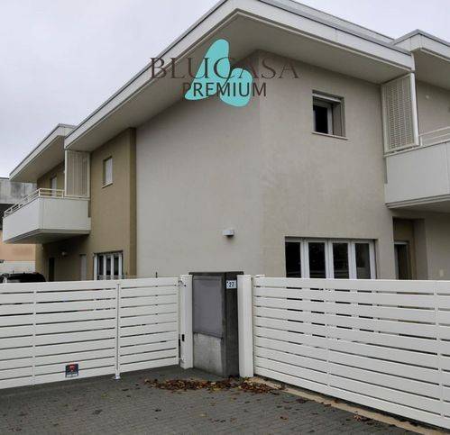 casa indipendente in vendita a Forlì in zona San Benedetto