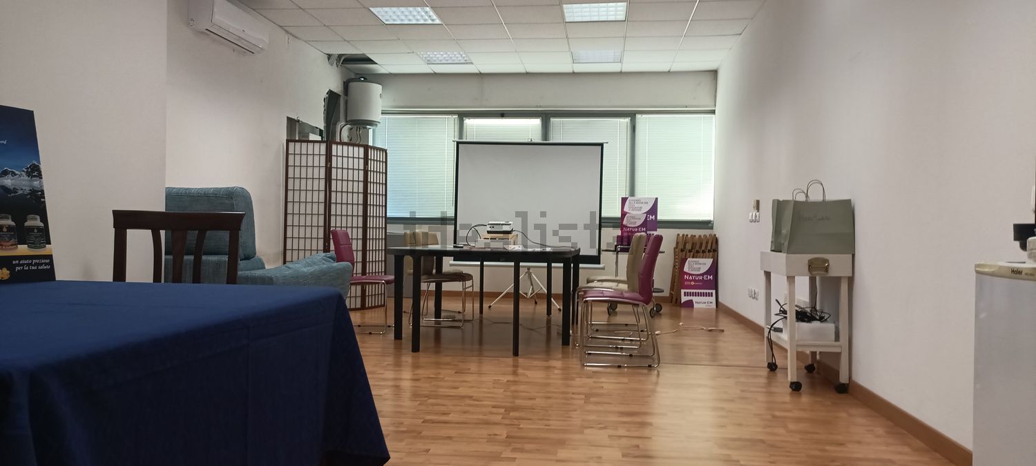 ufficio in vendita a Forlì