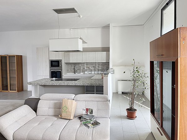 ufficio in vendita a Forlì in zona Ronco