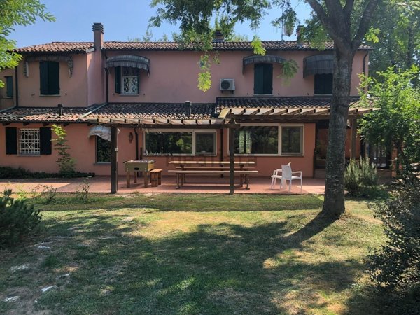 casa indipendente in vendita a Forlì in zona Villafranca di Forlì