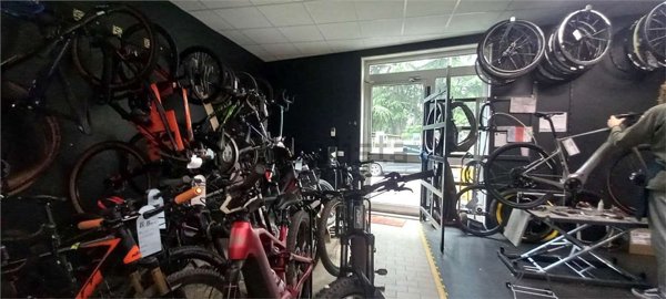 negozio in vendita a Forlì