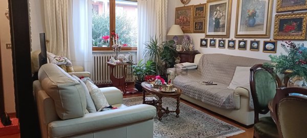 casa indipendente in vendita a Forlì in zona Cà Ossi