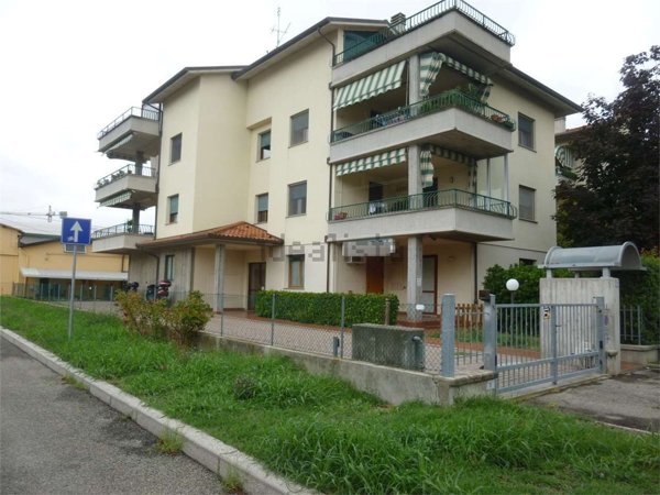 ufficio in vendita a Forlì in zona Cava