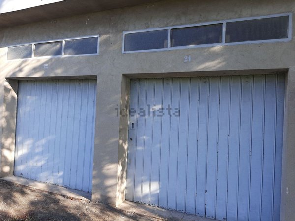 locale di sgombero in vendita a Forlì in zona Cava