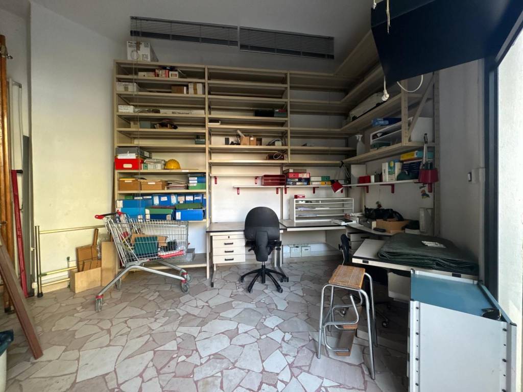 negozio in vendita a Forlì in zona Centro Storico