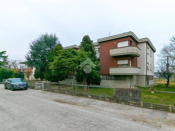 appartamento in vendita a Forlì in zona Villanova