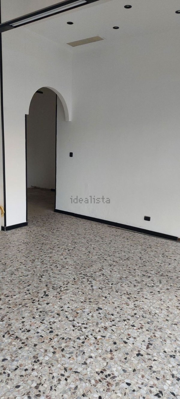 negozio in vendita a Forlì in zona Cava