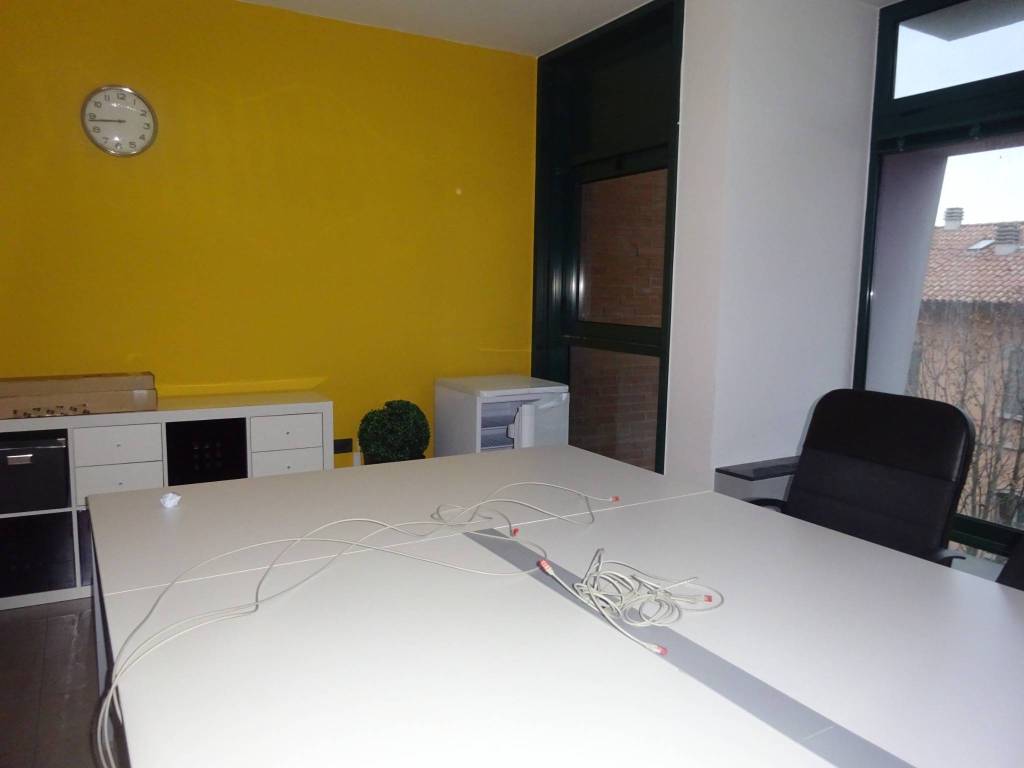 ufficio in vendita a Forlì