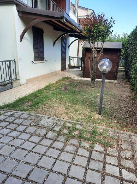 appartamento in vendita a Forlì in zona Cava