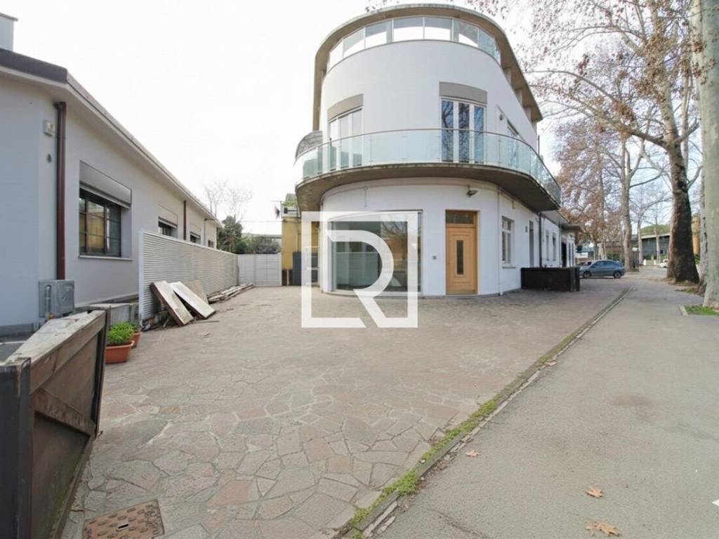 intera palazzina in vendita a Forlì