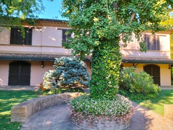 casa indipendente in vendita a Forlì in zona San Giorgio