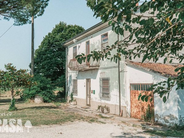 casa indipendente in vendita a Forlì in zona Casemurate