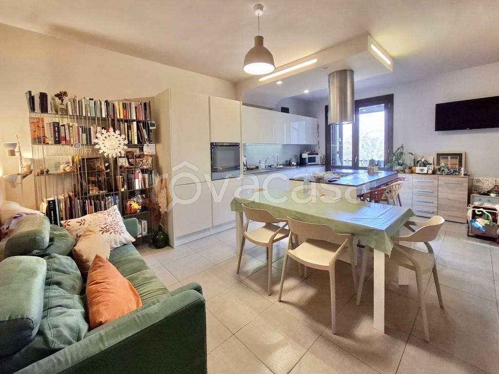 appartamento in vendita a Forlì in zona Coriano
