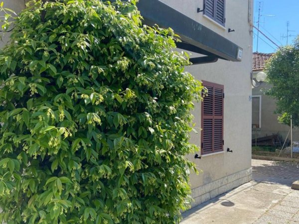 casa indipendente in vendita a Forlì in zona Pieve Acquedotto