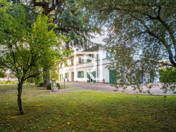 casa indipendente in vendita a Forlì in zona Bussecchio