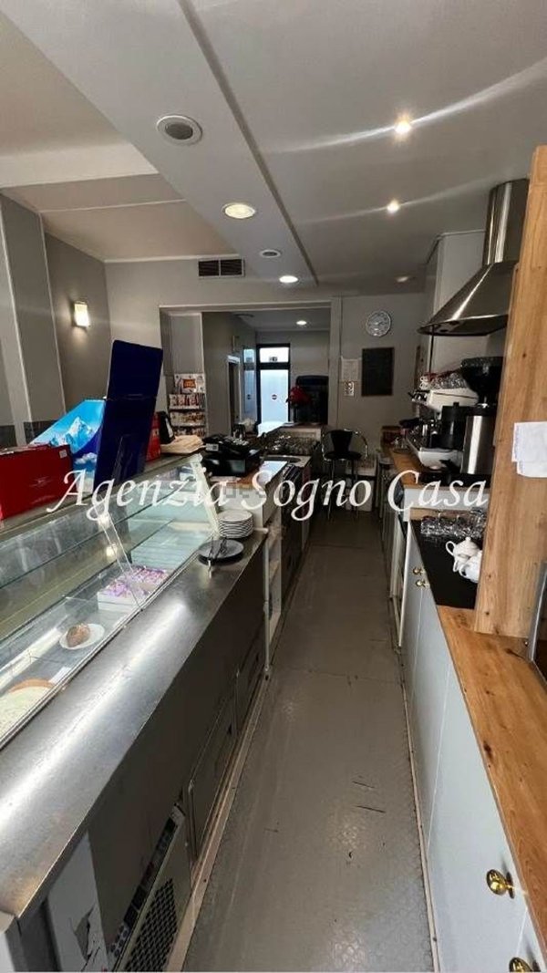 negozio in vendita a Forlì in zona Centro Storico