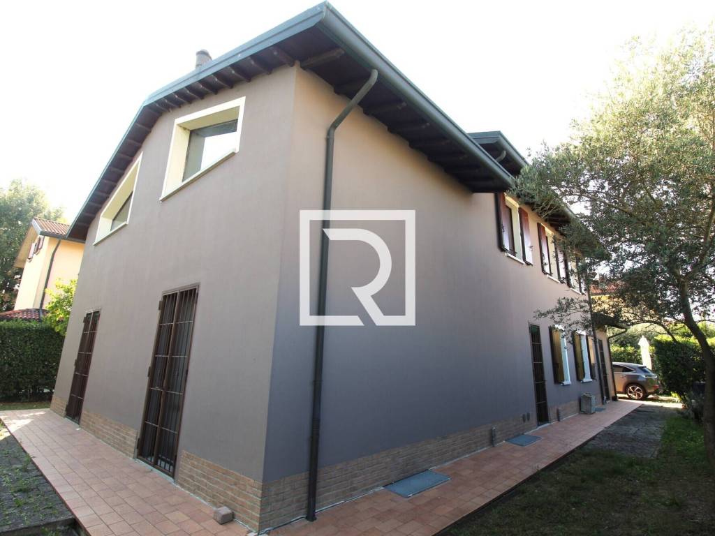 casa indipendente in vendita a Forlì in zona Villafranca di Forlì