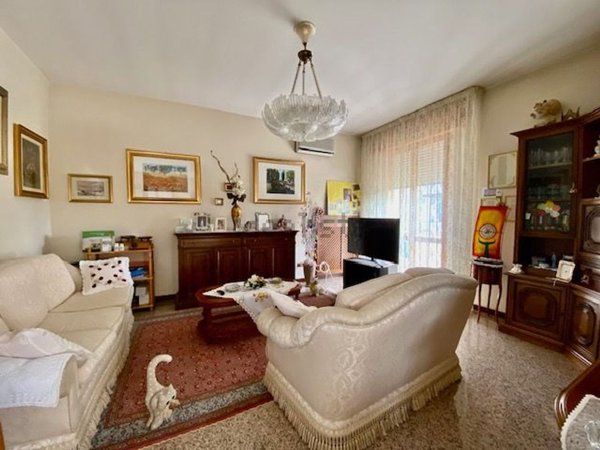 casa indipendente in vendita a Forlì in zona Coriano