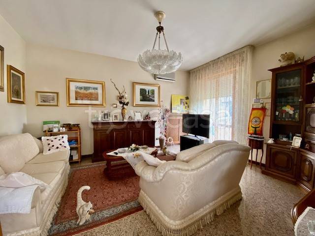 casa indipendente in vendita a Forlì