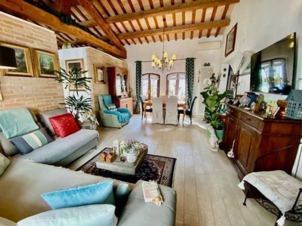 casa indipendente in vendita a Forlì in zona Centro Storico