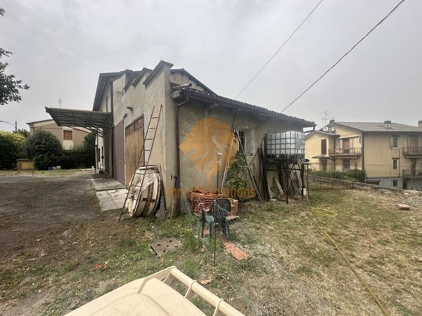 appartamento in vendita a Forlì in zona Ronco