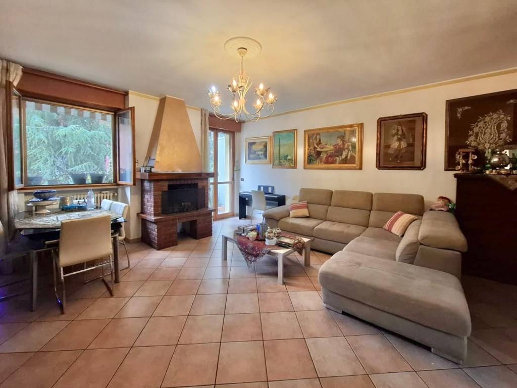 appartamento in vendita a Forlì in zona Cà Ossi