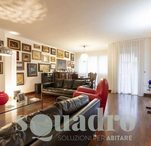 casa indipendente in vendita a Forlì in zona Centro Storico