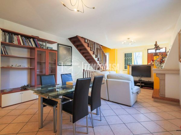 casa indipendente in vendita a Forlì