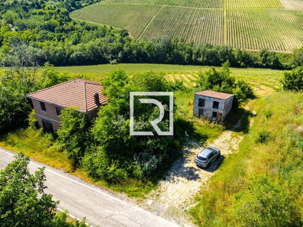 casa indipendente in vendita a Forlì in zona Petrignone