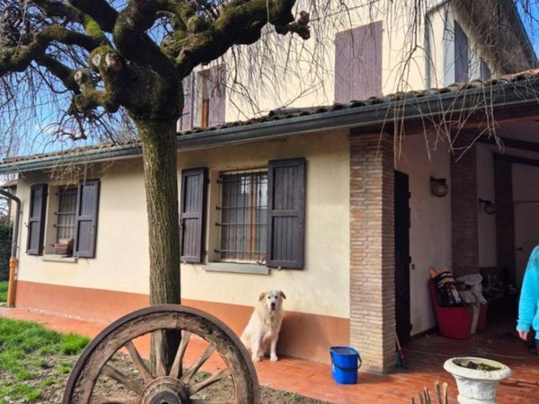 casa indipendente in vendita a Forlì in zona San Giorgio