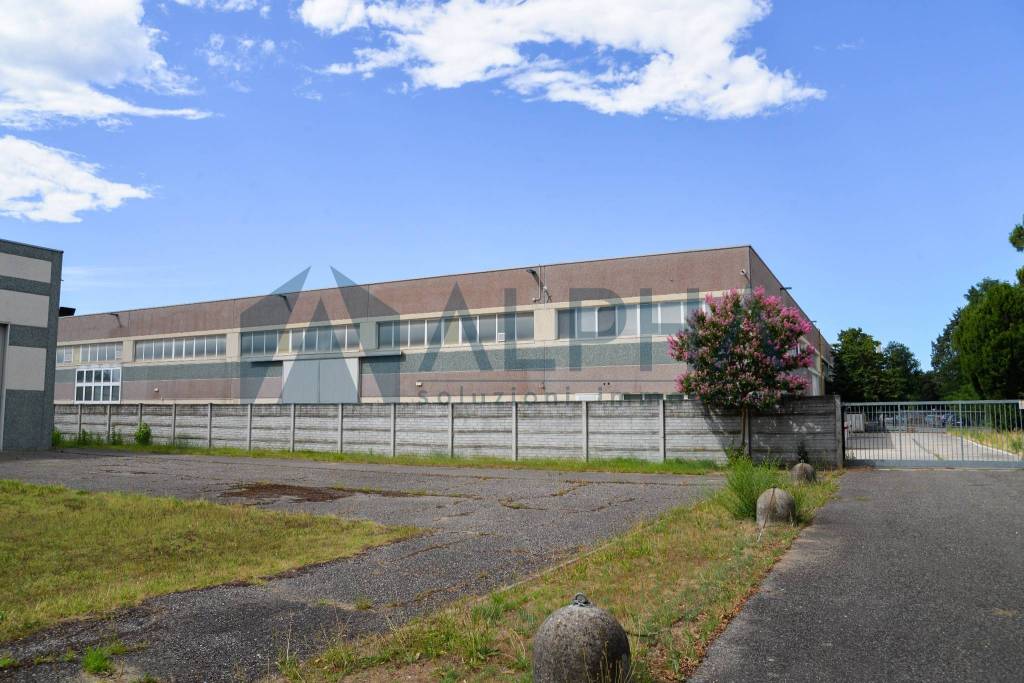 locale commerciale in vendita a Forlì in zona Coriano