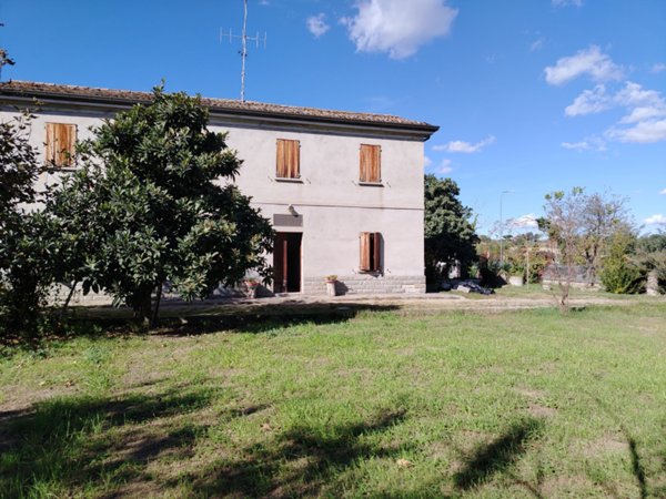 casa indipendente in vendita a Forlì