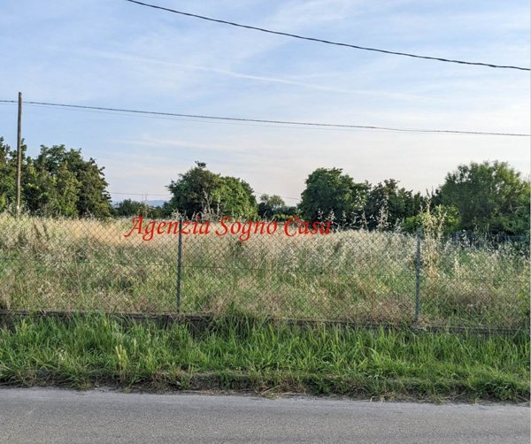 casa indipendente in vendita a Forlì