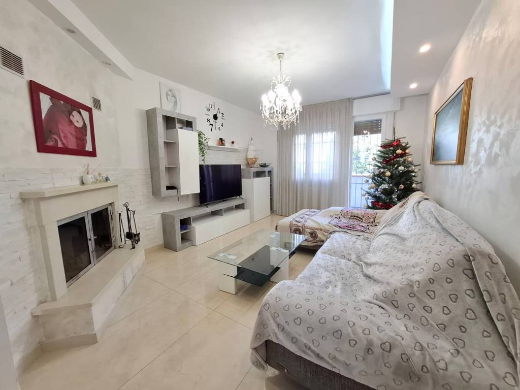 casa indipendente in vendita a Forlì in zona Cà Ossi