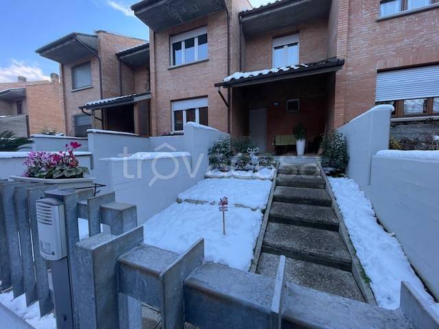 casa indipendente in vendita a Forlì