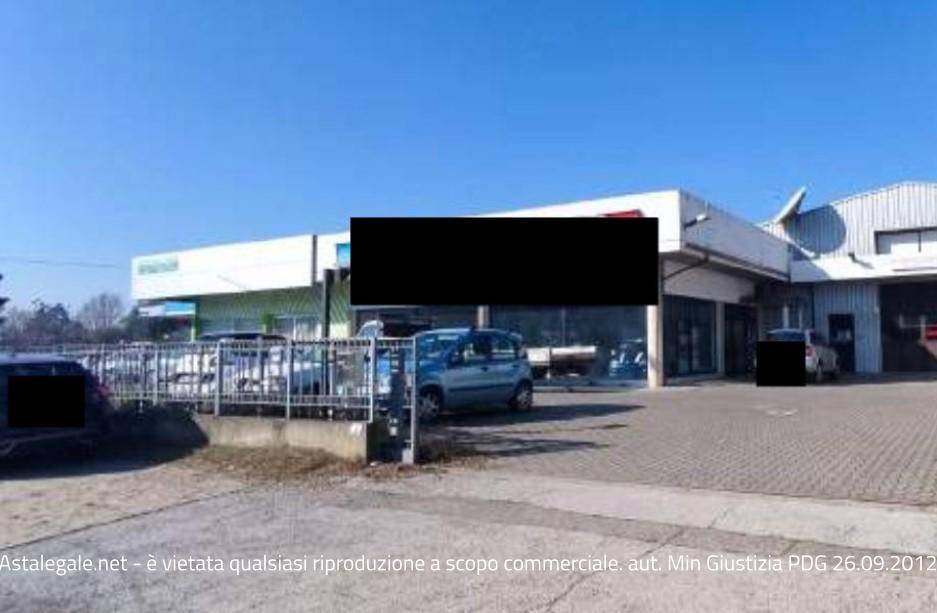 negozio in vendita a Forlì in zona Cava