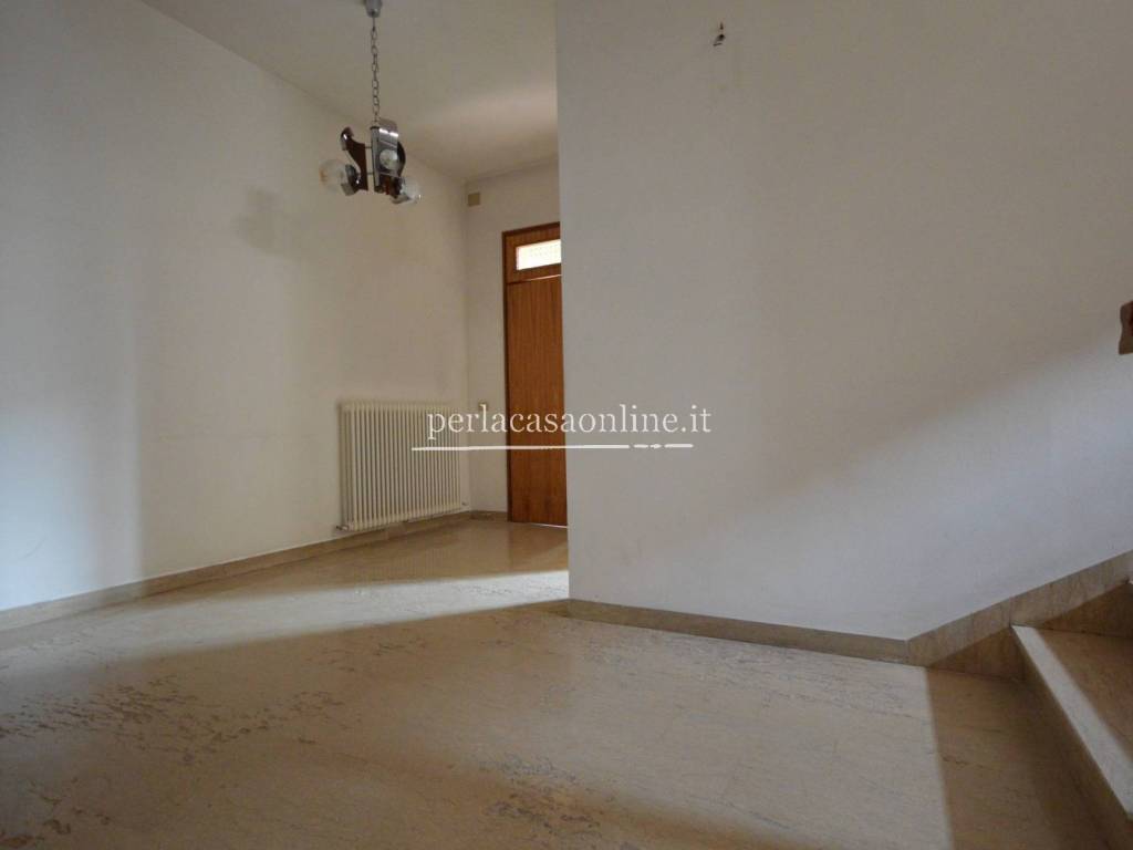 casa indipendente in vendita a Forlì in zona Cava