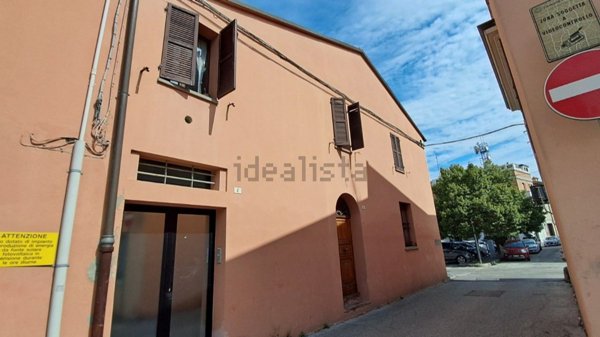 casa indipendente in vendita a Forlì in zona Centro Storico