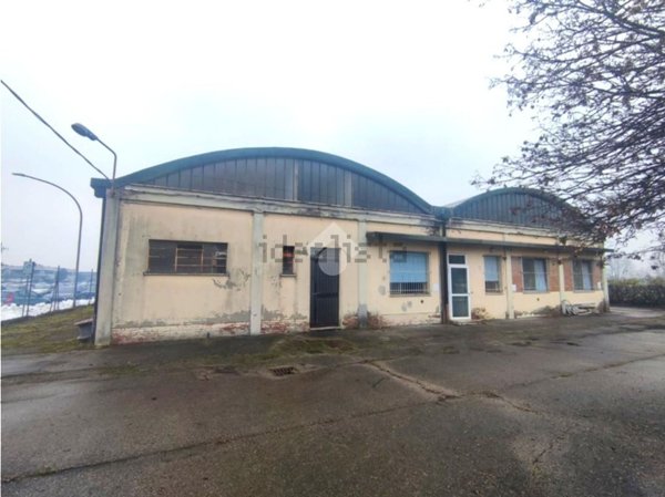 capannone in vendita a Forlì