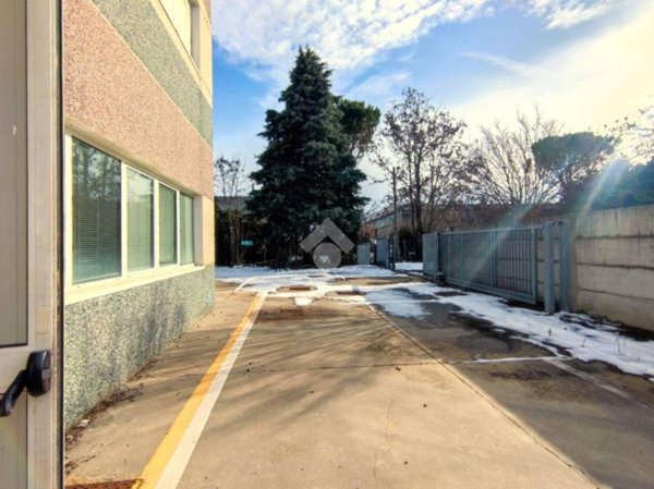 negozio in vendita a Forlì in zona Coriano