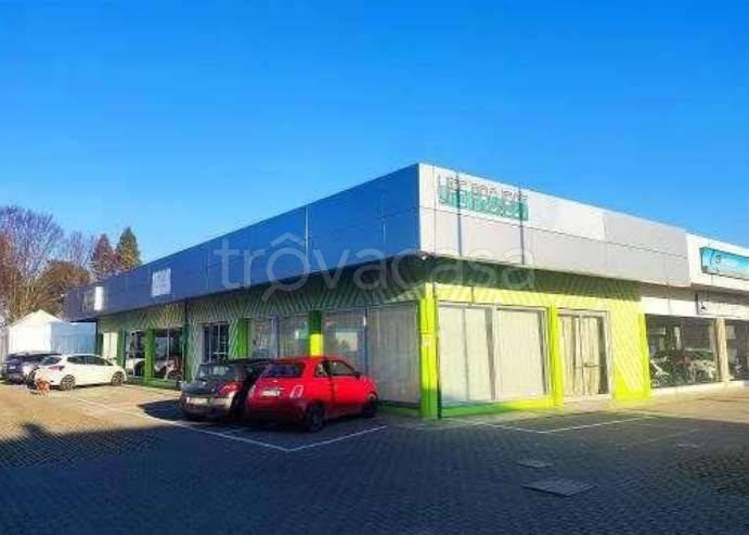 negozio in vendita a Forlì in zona Cava