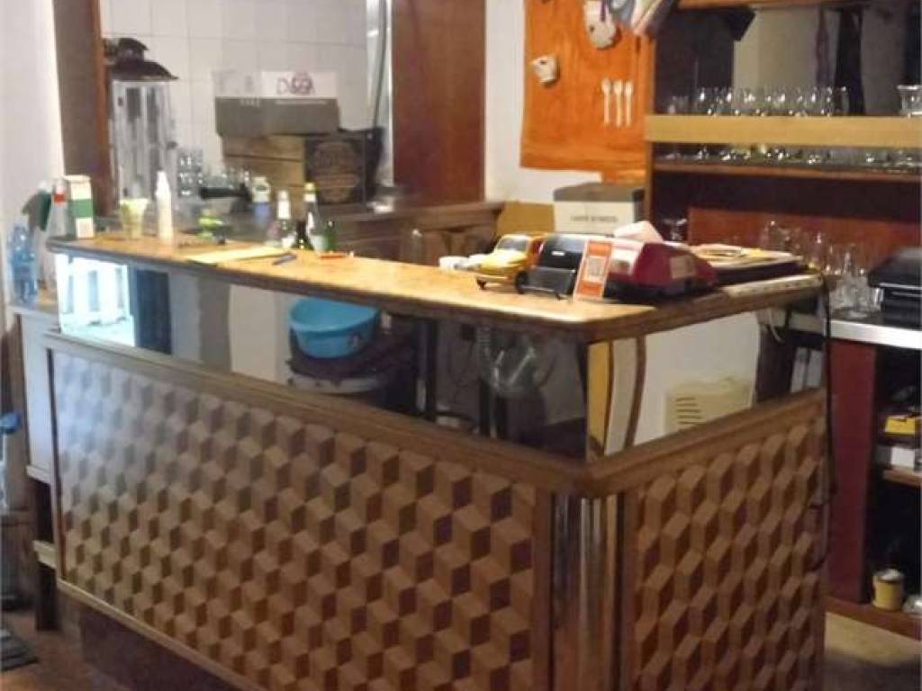negozio in vendita a Forlì in zona San Benedetto