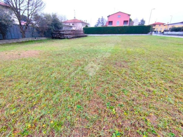 terreno agricolo in vendita a Forlì in zona Coriano