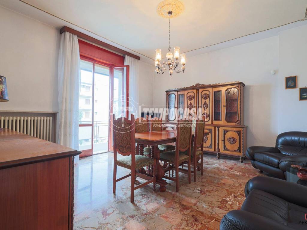 casa indipendente in vendita a Forlì