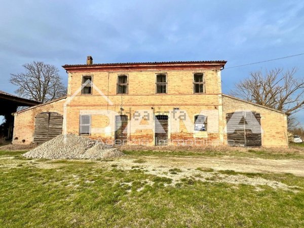 casa indipendente in vendita a Forlì in zona Branzolino