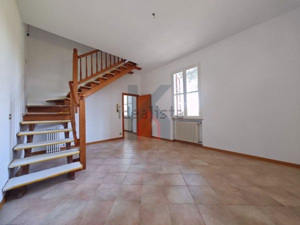 casa indipendente in vendita a Forlì in zona Grisignano