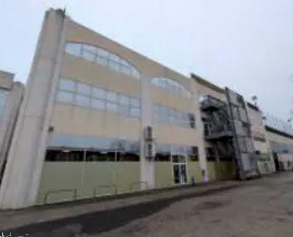 negozio in vendita a Forlì in zona Quattro