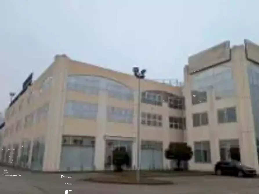 negozio in vendita a Forlì in zona Quattro